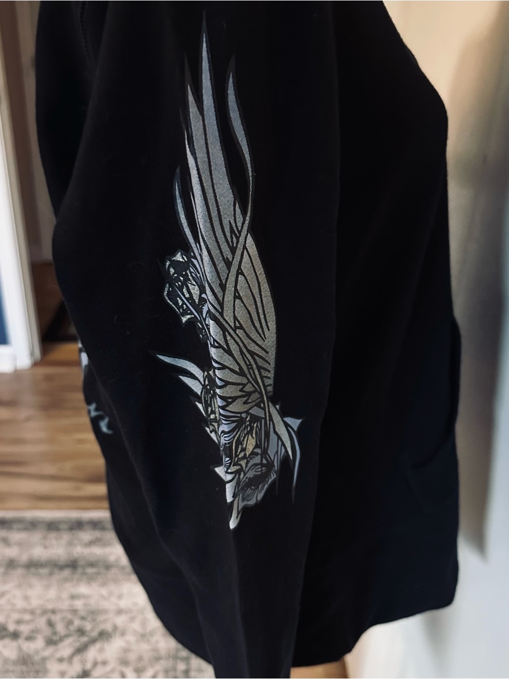 Harley-Davidson Women’s Tops. Hoodie and 2 long sleeve tops - Picture 10 of 12